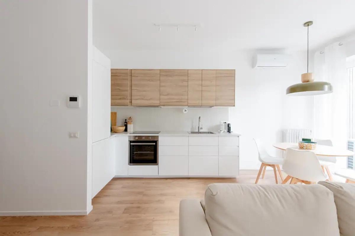 Luxury 2 Bedroom Apartament, Close To San Siro, Fiera And 10 Min Metro To Duomo Milánó Kültér fotó