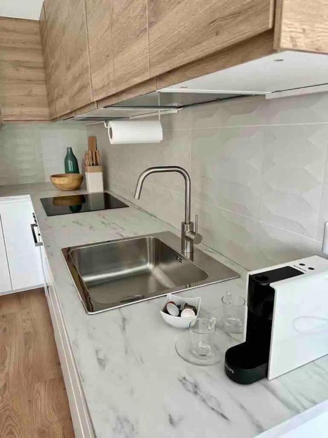 Luxury 2 Bedroom Apartament, Close To San Siro, Fiera And 10 Min Metro To Duomo Milánó Kültér fotó
