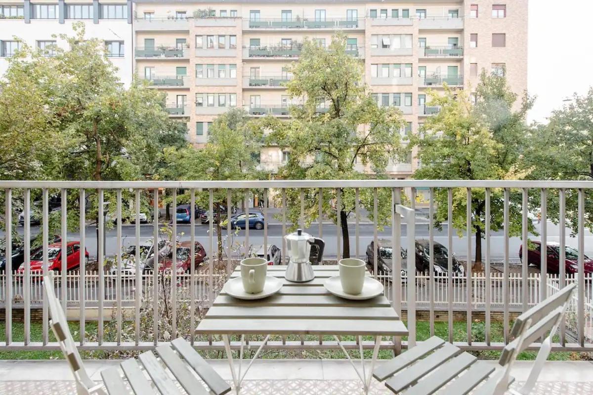Luxury 2 Bedroom Apartament, Close To San Siro, Fiera And 10 Min Metro To Duomo Milánó Kültér fotó