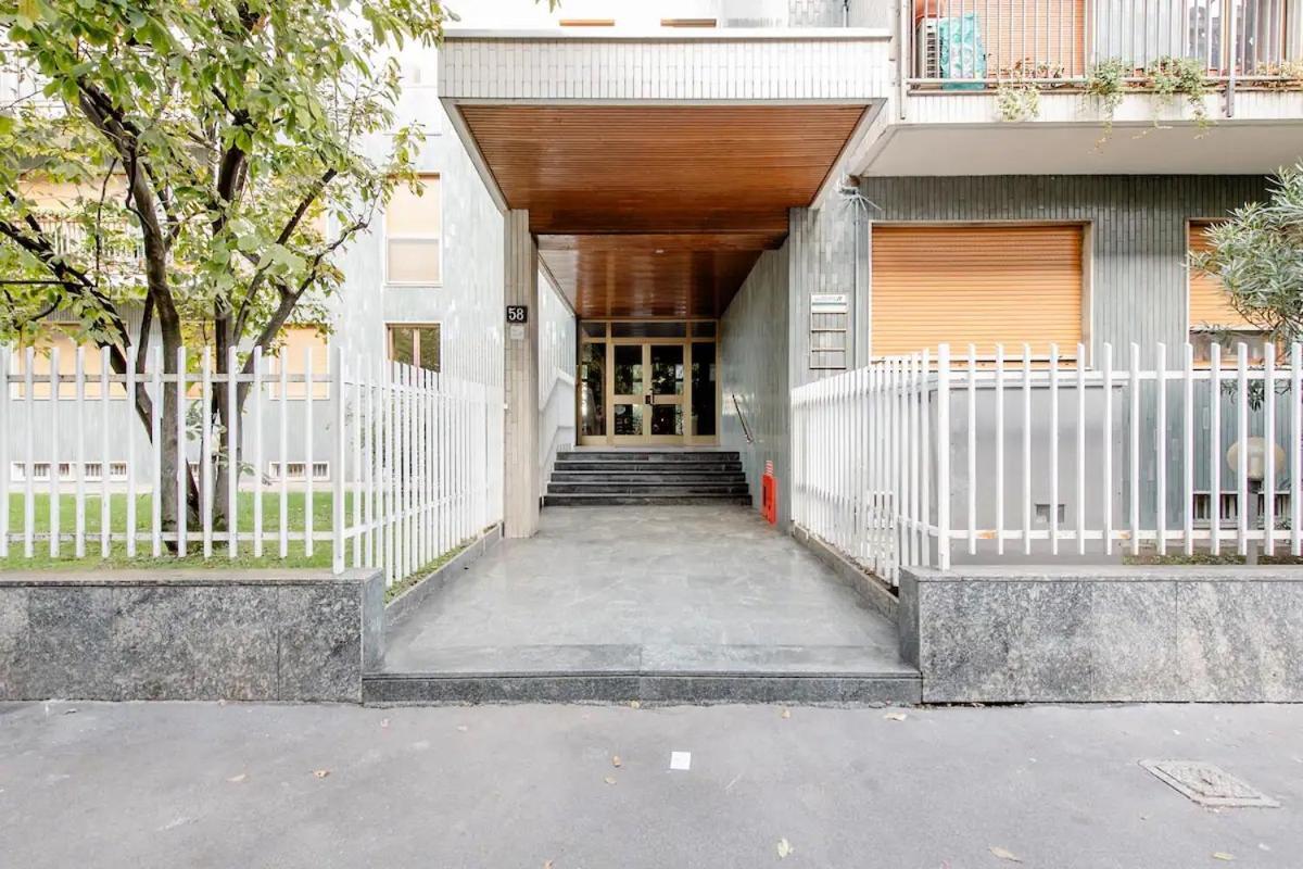 Luxury 2 Bedroom Apartament, Close To San Siro, Fiera And 10 Min Metro To Duomo Milánó Kültér fotó