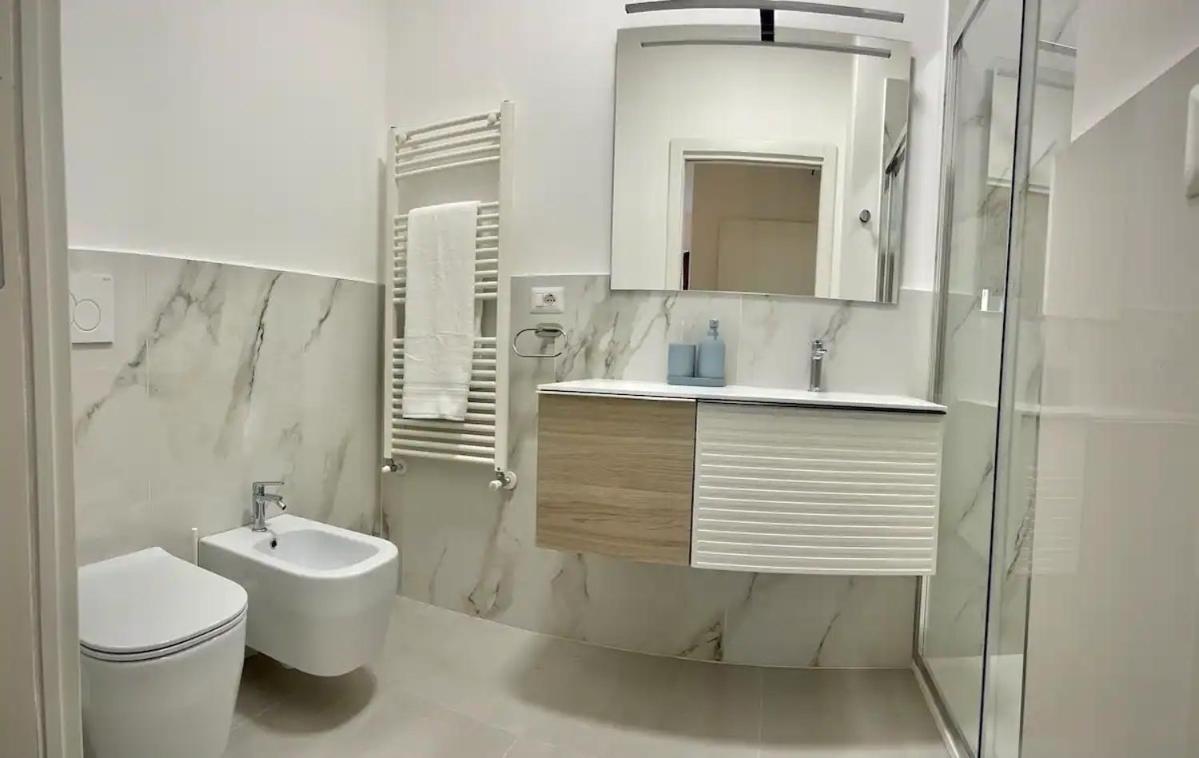 Luxury 2 Bedroom Apartament, Close To San Siro, Fiera And 10 Min Metro To Duomo Milánó Kültér fotó
