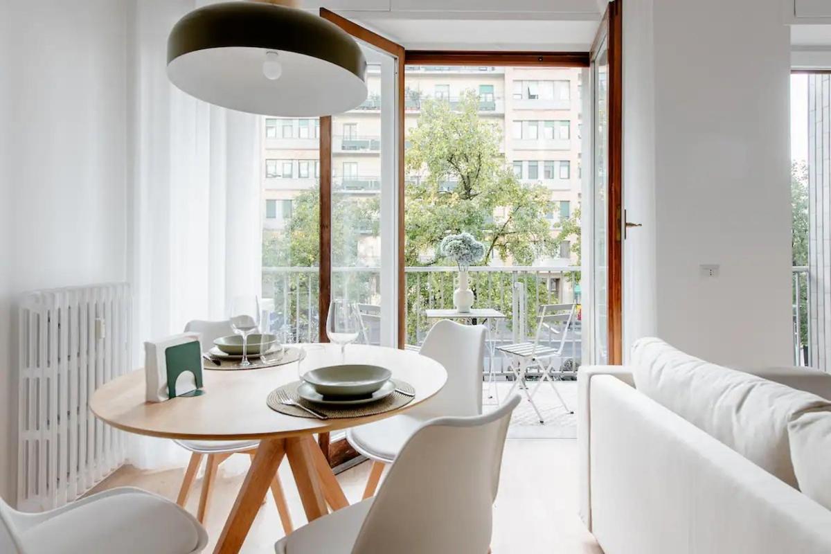 Luxury 2 Bedroom Apartament, Close To San Siro, Fiera And 10 Min Metro To Duomo Milánó Kültér fotó
