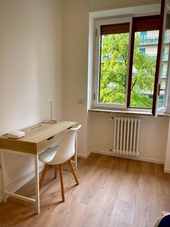 Luxury 2 Bedroom Apartament, Close To San Siro, Fiera And 10 Min Metro To Duomo Milánó Kültér fotó