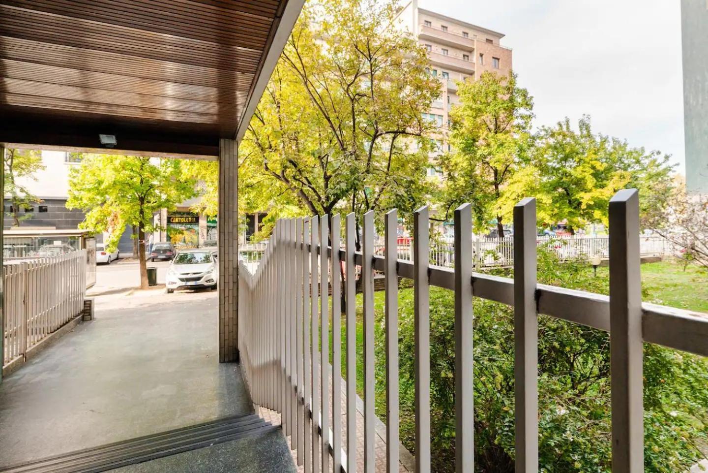 Luxury 2 Bedroom Apartament, Close To San Siro, Fiera And 10 Min Metro To Duomo Milánó Kültér fotó